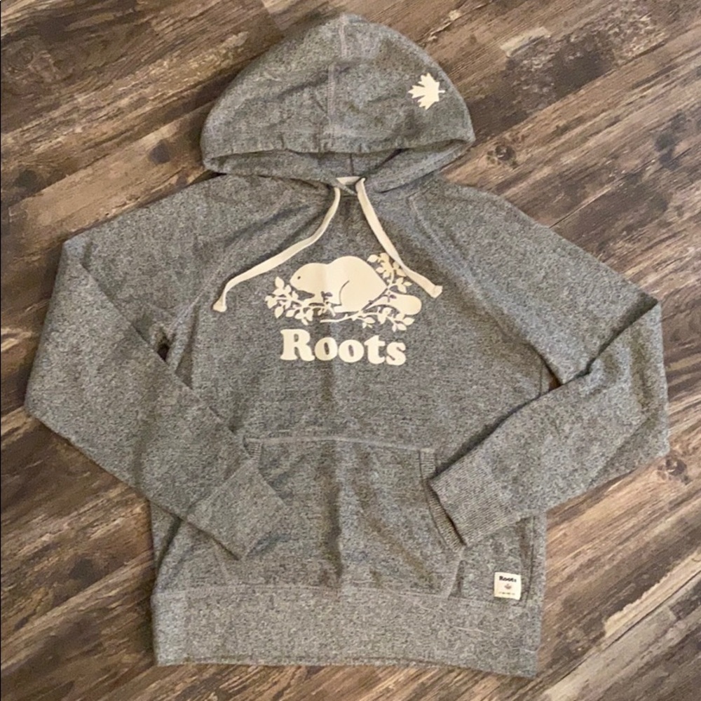 Women’s roots sweater size small